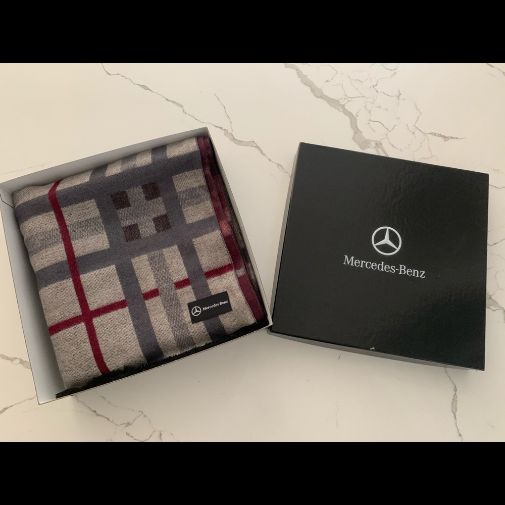 Mercedes Benz wool scarf